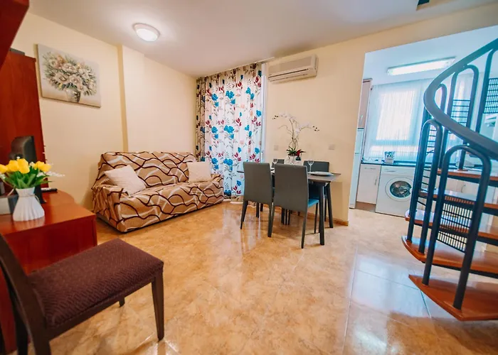 Atico Duplex Con Piscina Marcolina 아파트 *